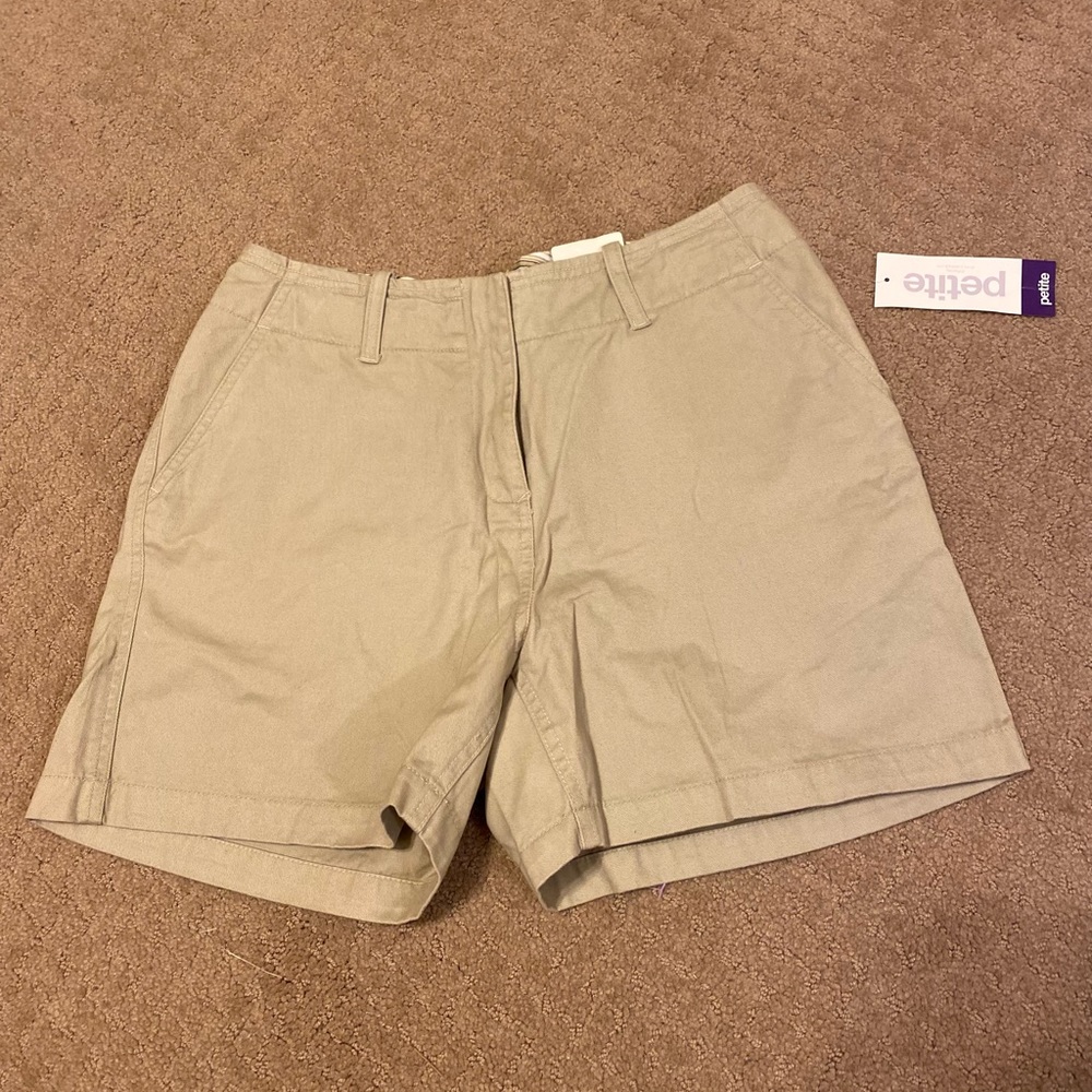 NWT St. John’s Bay - Woman’s tan khaki shorts, Size: 8P